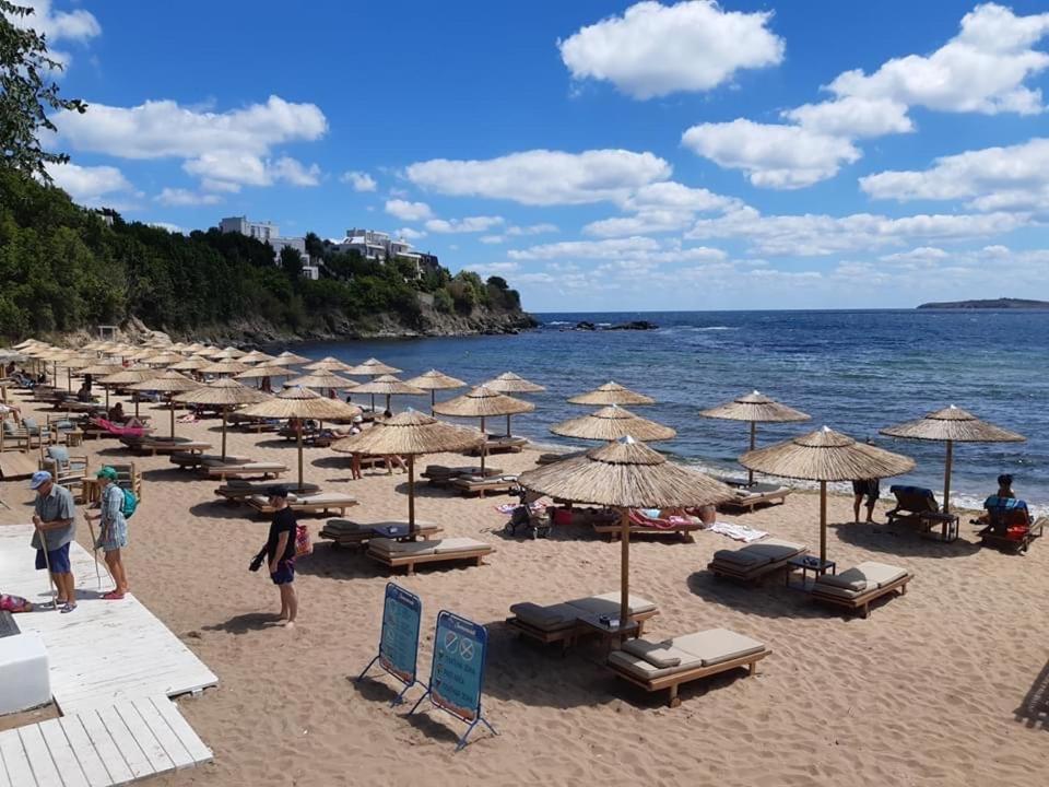 Apartments In Complex Sunny Island Deluxe Chernomorets Bagian luar foto