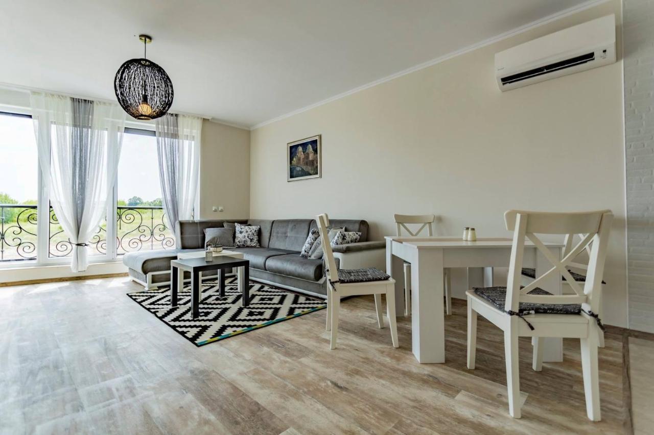 Apartments In Complex Sunny Island Deluxe Chernomorets Bagian luar foto