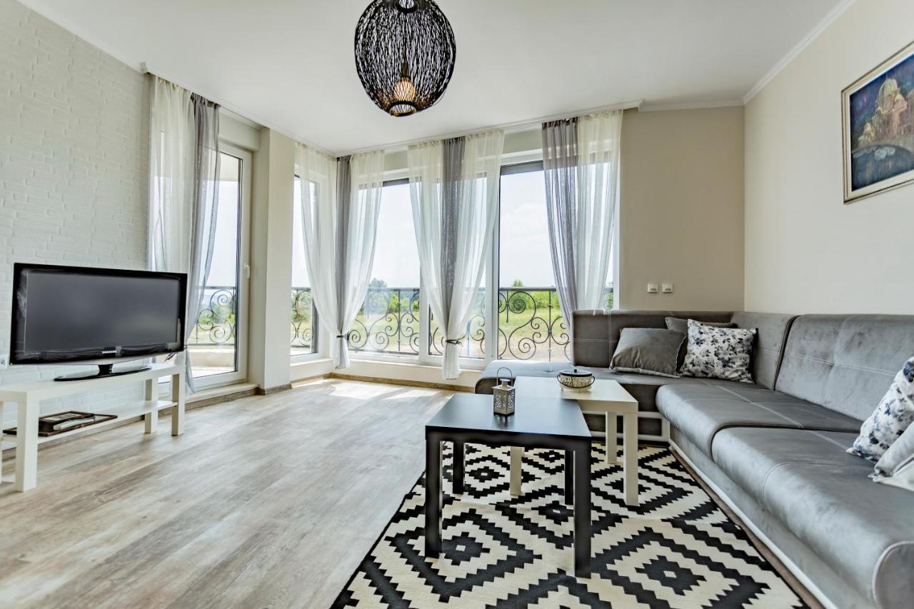 Apartments In Complex Sunny Island Deluxe Chernomorets Bagian luar foto