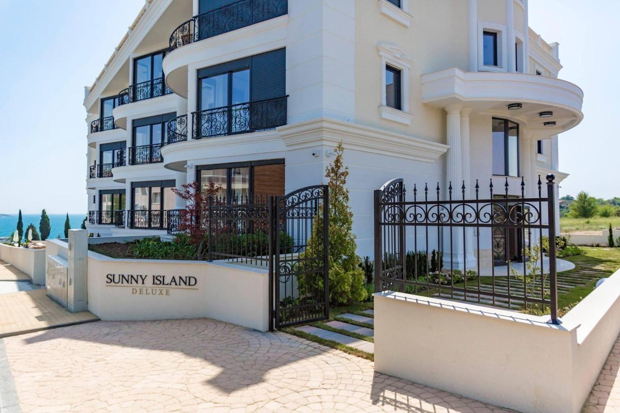 Apartments In Complex Sunny Island Deluxe Chernomorets Bagian luar foto