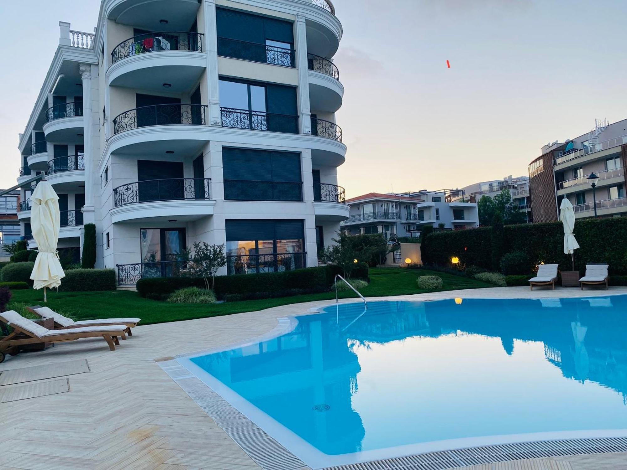 Apartments In Complex Sunny Island Deluxe Chernomorets Bagian luar foto