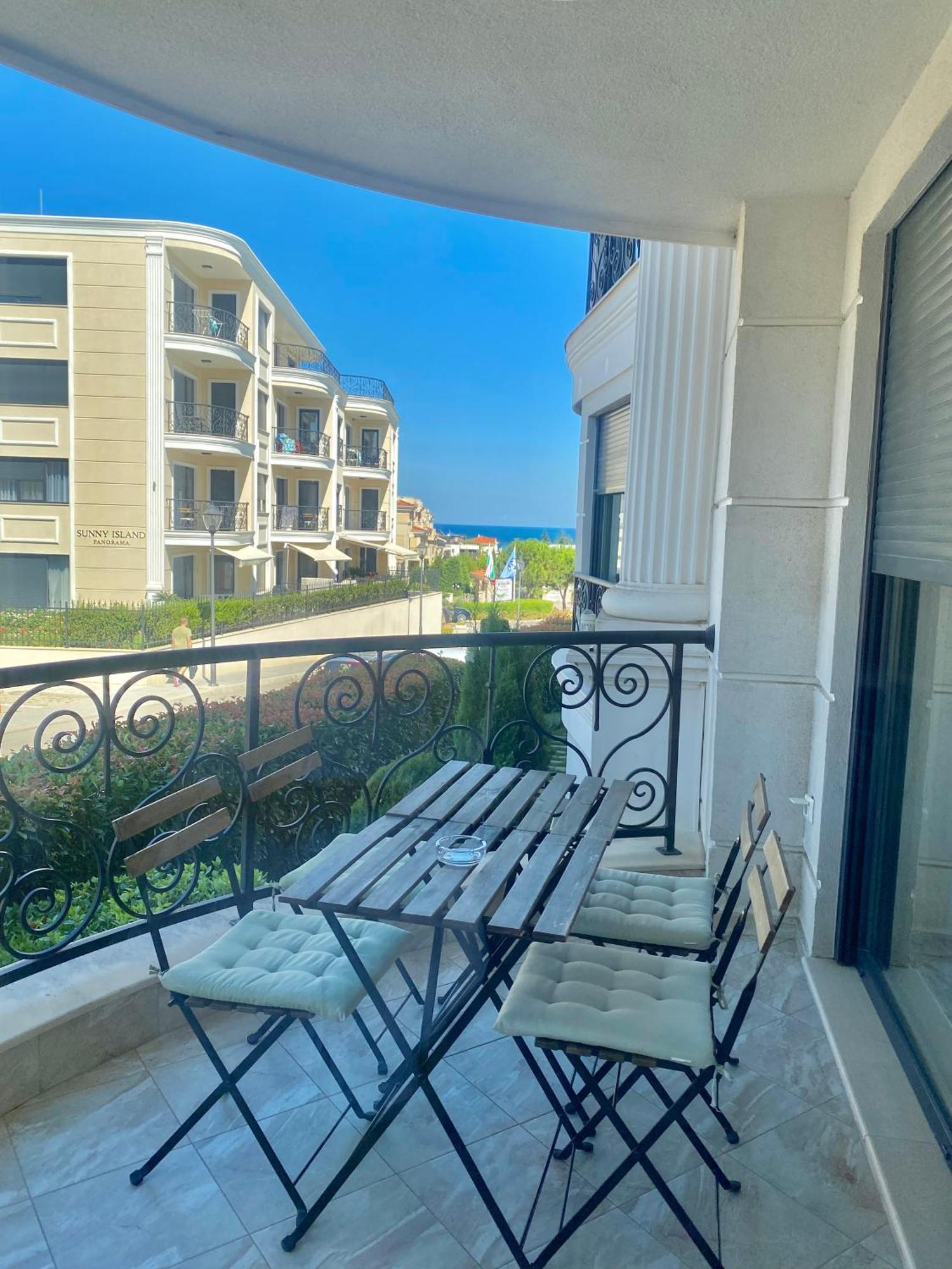 Apartments In Complex Sunny Island Deluxe Chernomorets Bagian luar foto