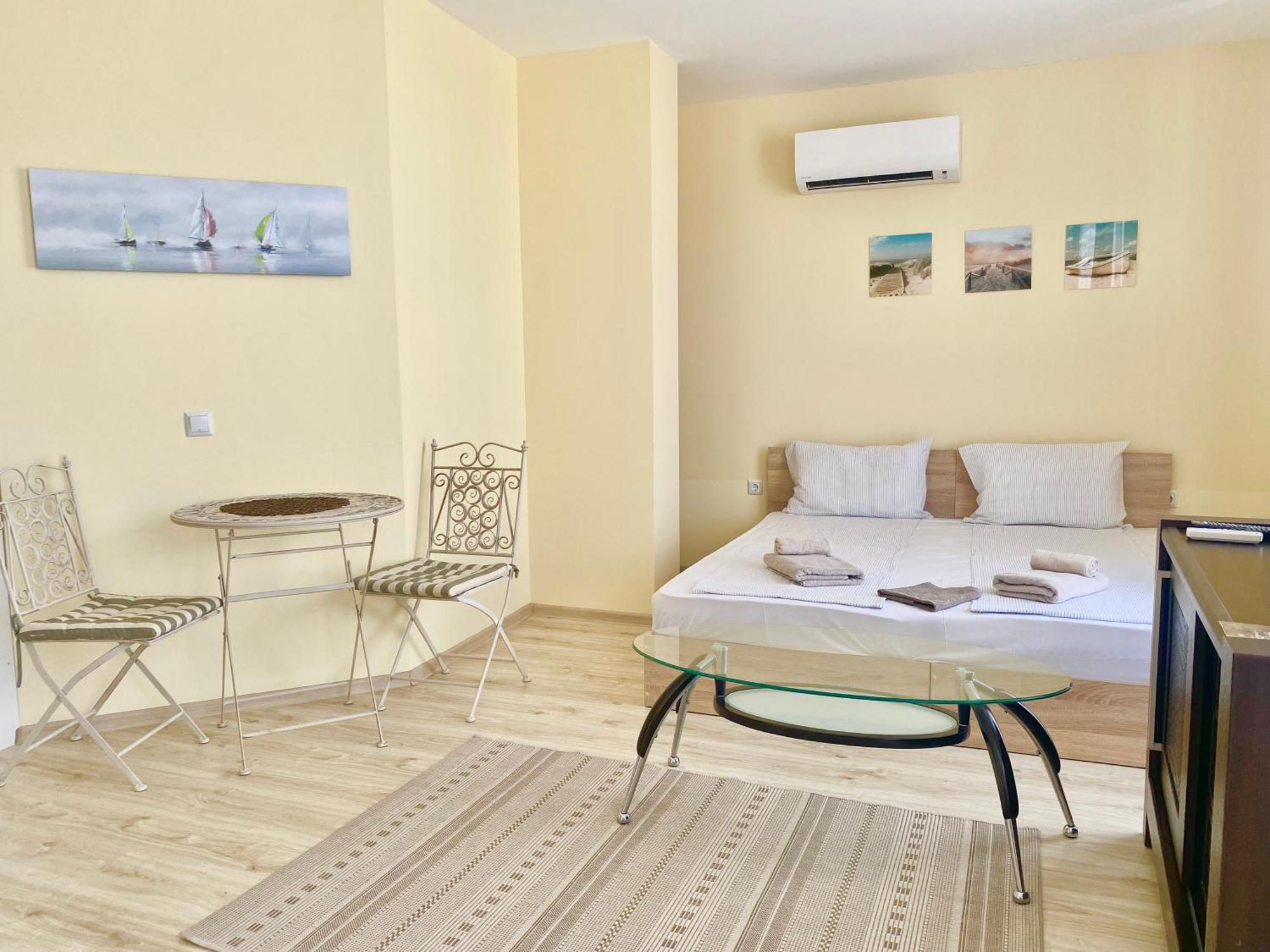 Apartments In Complex Sunny Island Deluxe Chernomorets Bagian luar foto